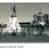 Postal de Papel Praça do Comércio e Arco do Triunfo à noite em preto e branco